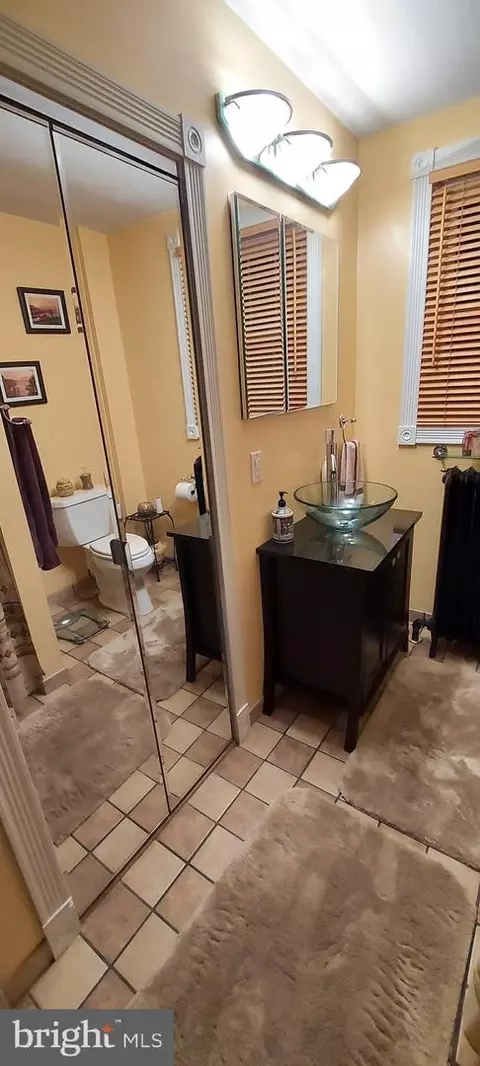 Bath - 4704 Washington Blvd, Halethorpe, MD 21227 photo 2 of 5