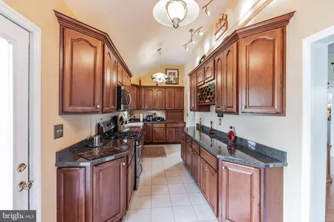 Kitchen - 4704 Washington Blvd, Halethorpe, MD 21227 photo 1 of 4