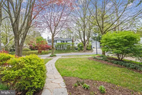 Exterior - 606 Hatherleigh Rd, Baltimore, MD 21212 photo 4 of 18
