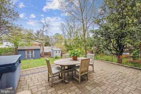 Exterior - 606 Hatherleigh Rd, Baltimore, MD 21212 photo 15 of 18