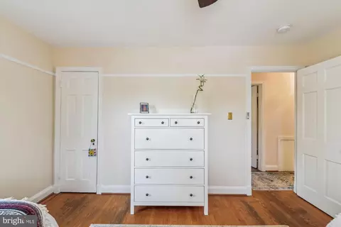 Bedroom - 606 Hatherleigh Rd, Baltimore, MD 21212 photo 6 of 10