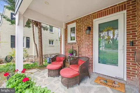 Exterior - 606 Hatherleigh Rd, Baltimore, MD 21212 photo 10 of 18