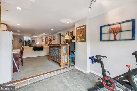 Exterior - 606 Hatherleigh Rd, Baltimore, MD 21212 photo 13 of 18