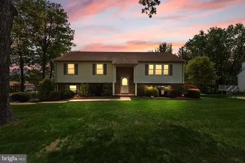 9135 Lennings Ln, Rosedale, MD 21237