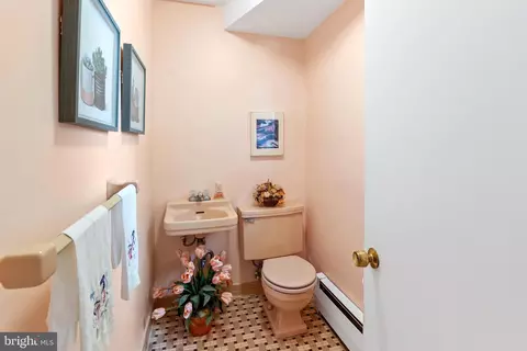 6504 Hal Ct, Baltimore, MD 21209 photo 18