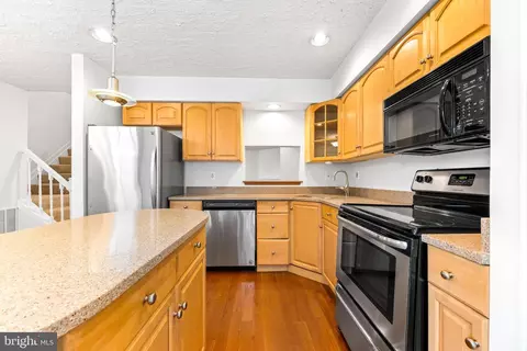 Kitchen - 16 Cashell Ct, Nottingham, MD 21236 photo 4 of 6