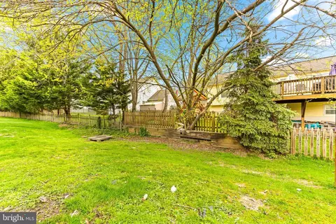 View/Area - 16 Cashell Ct, Nottingham, MD 21236 photo 1 of 1