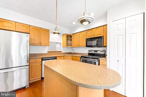 Kitchen - 16 Cashell Ct, Nottingham, MD 21236 photo 5 of 6