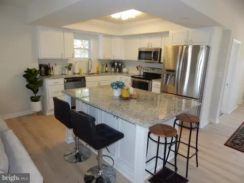 200 Wagners Ln, Essex, MD 21221