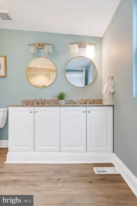 Bath - 5914 Central Ave, Gwynn Oak, MD 21207 photo 4 of 4