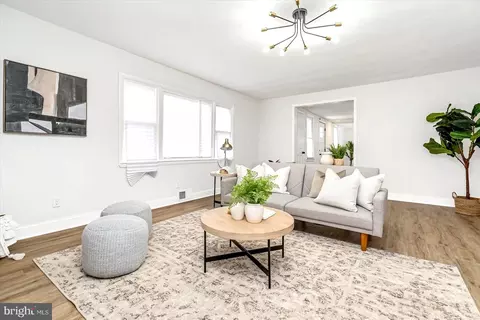 Living - 5914 Central Ave, Gwynn Oak, MD 21207 photo 5 of 5