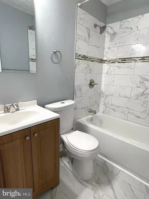 Bath - 434 Kosoak Rd, Middle River, MD 21220 photo 1 of 5