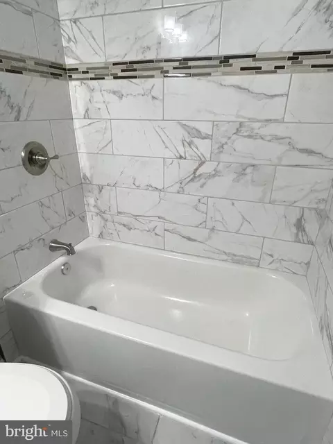 Bath - 434 Kosoak Rd, Middle River, MD 21220 photo 3 of 5