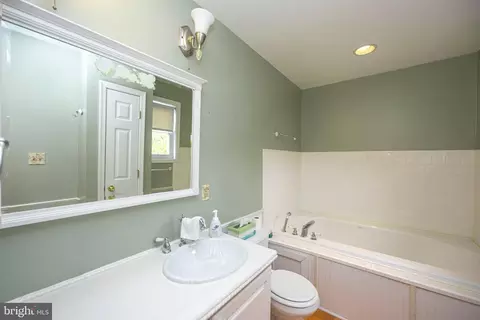 Bath - 4401 Ridge, Nottingham, MD 21236 photo 4 of 7