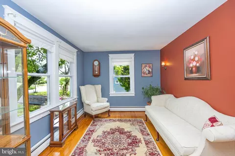 Living - 4401 Ridge, Nottingham, MD 21236 photo 2 of 3