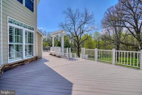 Exterior - 4 Three Sisters Ct, Baldwin, MD 21013 photo 4 of 20