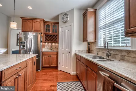 Kitchen - 4 Three Sisters Ct, Baldwin, MD 21013 photo 10 of 16