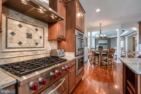 Kitchen - 4 Three Sisters Ct, Baldwin, MD 21013 photo 8 of 16