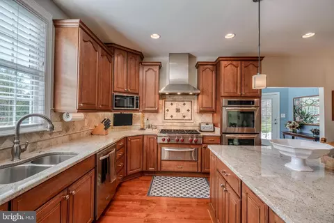 Kitchen - 4 Three Sisters Ct, Baldwin, MD 21013 photo 7 of 16