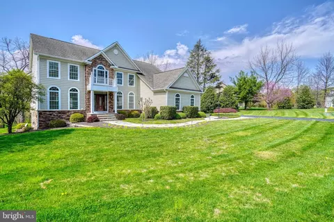 4 Three Sisters Ct, Baldwin, MD 21013