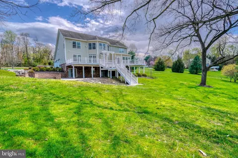 Exterior - 4 Three Sisters Ct, Baldwin, MD 21013 photo 11 of 20
