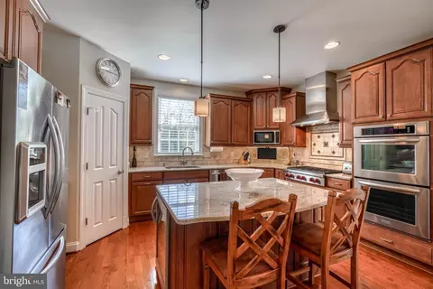 Kitchen - 4 Three Sisters Ct, Baldwin, MD 21013 photo 6 of 16