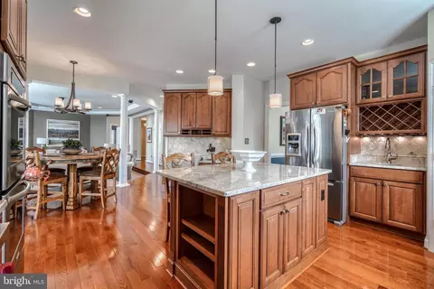 Kitchen - 4 Three Sisters Ct, Baldwin, MD 21013 photo 9 of 16