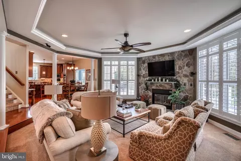 Living - 4 Three Sisters Ct, Baldwin, MD 21013 photo 5 of 18