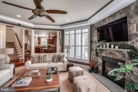 Living - 4 Three Sisters Ct, Baldwin, MD 21013 photo 6 of 18