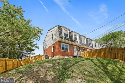 Exterior - 2100 Cockspur Rd, Middle River, MD 21220 photo 6 of 7