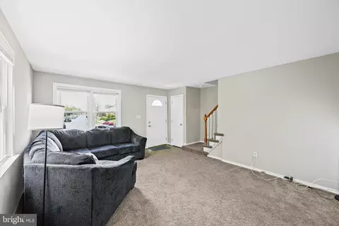Living - 2100 Cockspur Rd, Middle River, MD 21220 photo 2 of 4