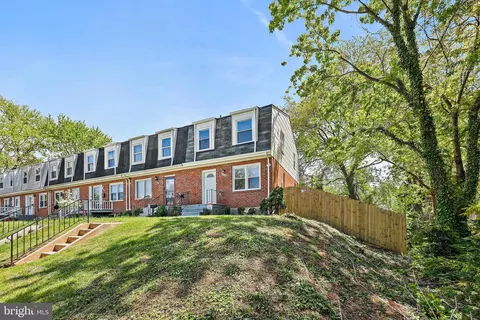 Exterior - 2100 Cockspur Rd, Middle River, MD 21220 photo 2 of 7
