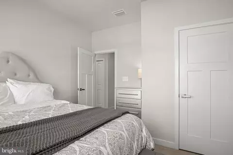 Bedroom - 3069 Shaws Rd, Sparrows Point, MD 21219 photo 6 of 6