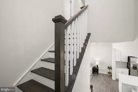Entry Way - 3069 Shaws Rd, Sparrows Point, MD 21219 photo 1 of 2