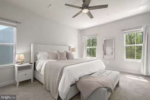 Bedroom - 3069 Shaws Rd, Sparrows Point, MD 21219 photo 1 of 6