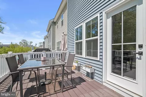 Exterior - 3069 Shaws Rd, Sparrows Point, MD 21219 photo 3 of 7