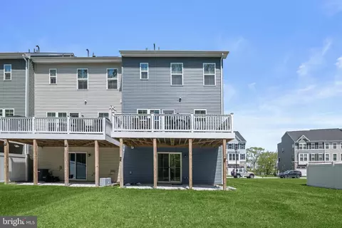 Exterior - 3069 Shaws Rd, Sparrows Point, MD 21219 photo 6 of 7