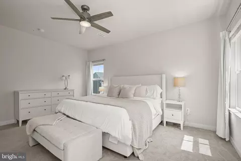 Bedroom - 3069 Shaws Rd, Sparrows Point, MD 21219 photo 3 of 6