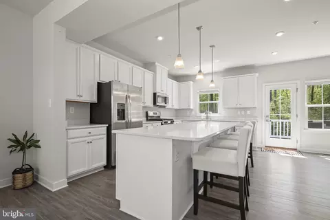 Kitchen - 3069 Shaws Rd, Sparrows Point, MD 21219 photo 2 of 7