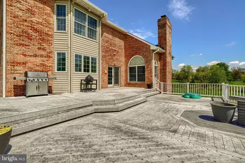 Exterior - 5 Manor Crossing Ct, Baldwin, MD 21013 photo 5 of 7