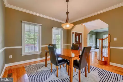 Dining - 5 Manor Crossing Ct, Baldwin, MD 21013 photo 1 of 2