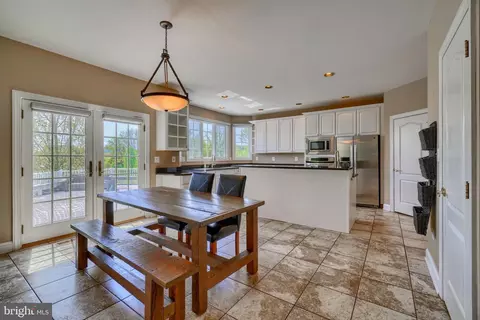 Dining - 5 Manor Crossing Ct, Baldwin, MD 21013 photo 2 of 2