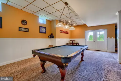 Living - 5 Manor Crossing Ct, Baldwin, MD 21013 photo 7 of 8