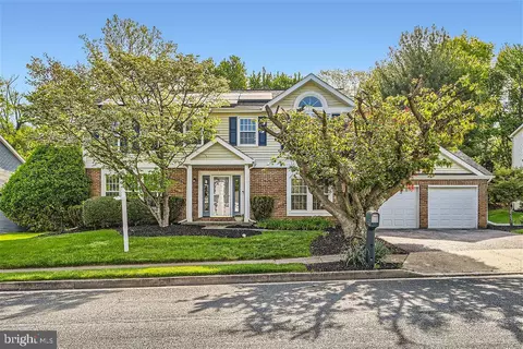 7 Lakeshire Ct, Owings Mills, MD 21117