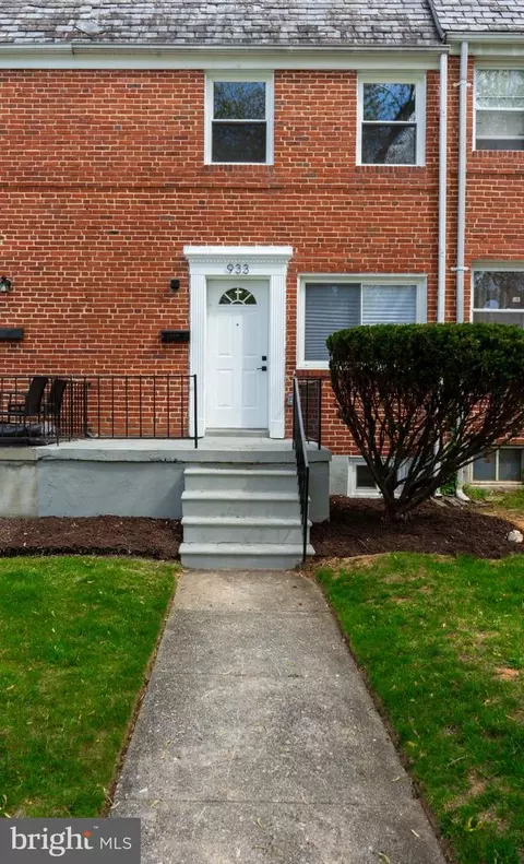 933 Coleridge Rd, Baltimore, MD 21229