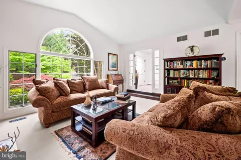 Living - 3 Prairie Ct, Phoenix, MD 21131 photo 1 of 4