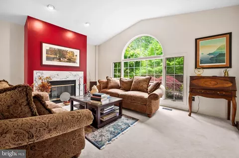 Living - 3 Prairie Ct, Phoenix, MD 21131 photo 3 of 4