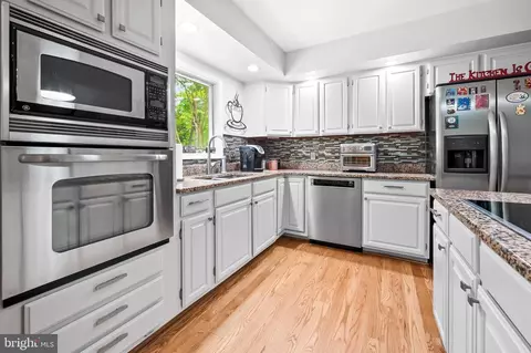Kitchen - 3 Prairie Ct, Phoenix, MD 21131 photo 4 of 6