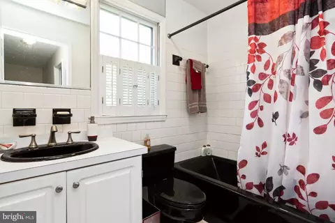 Bath - 2406 Stanwick Rd, Phoenix, MD 21131 photo 2 of 3