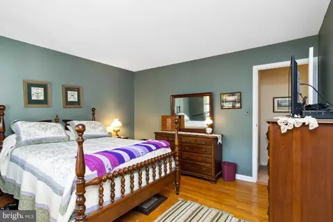 Bedroom - 2406 Stanwick Rd, Phoenix, MD 21131 photo 2 of 8